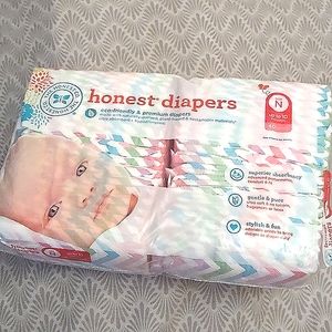 🧷1 Bag of Honest Baby Diapers (Chevron) *NIP